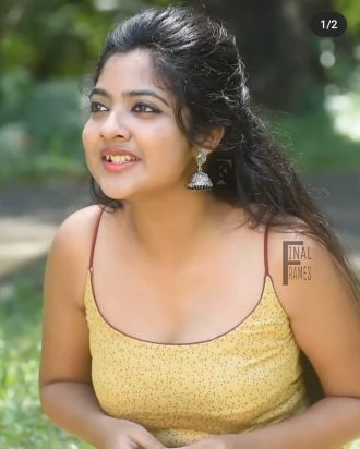mallu_actress_nandhana_varma_hot_photos_28629.jpg